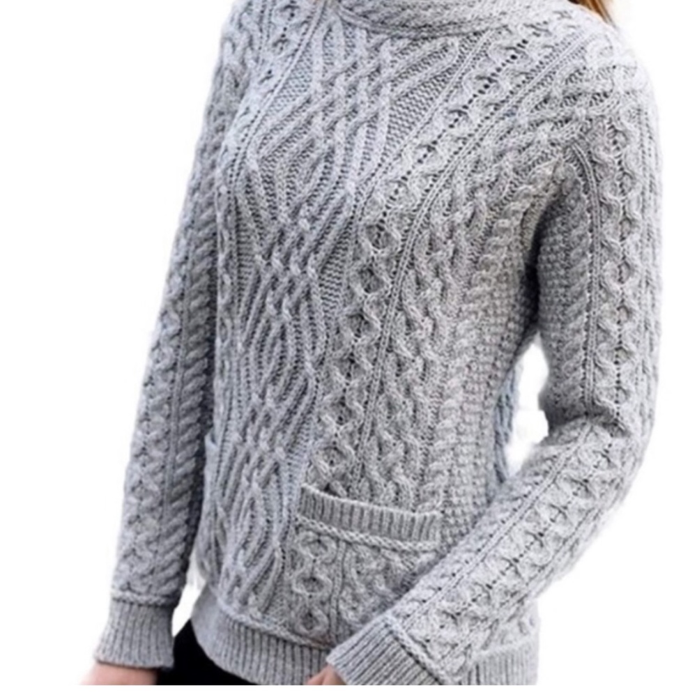 Inis Crafts Wool Cable knit sweater w pockets